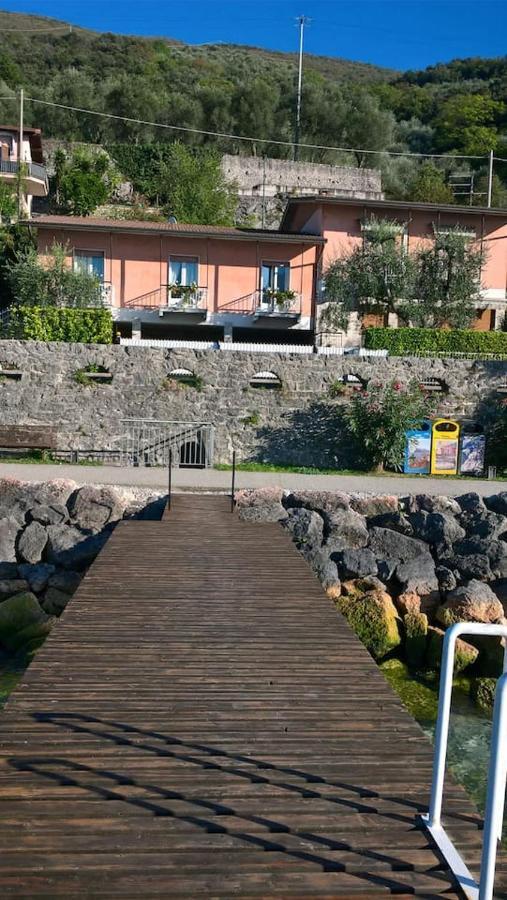 Villa Sul Lago Con Pontile Privato A Brenzone Sul Garda - Unique And Exclusive Bagian luar foto