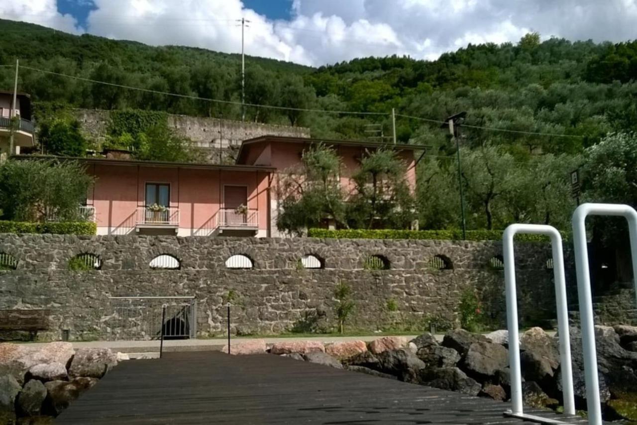 Villa Sul Lago Con Pontile Privato A Brenzone Sul Garda - Unique And Exclusive Bagian luar foto