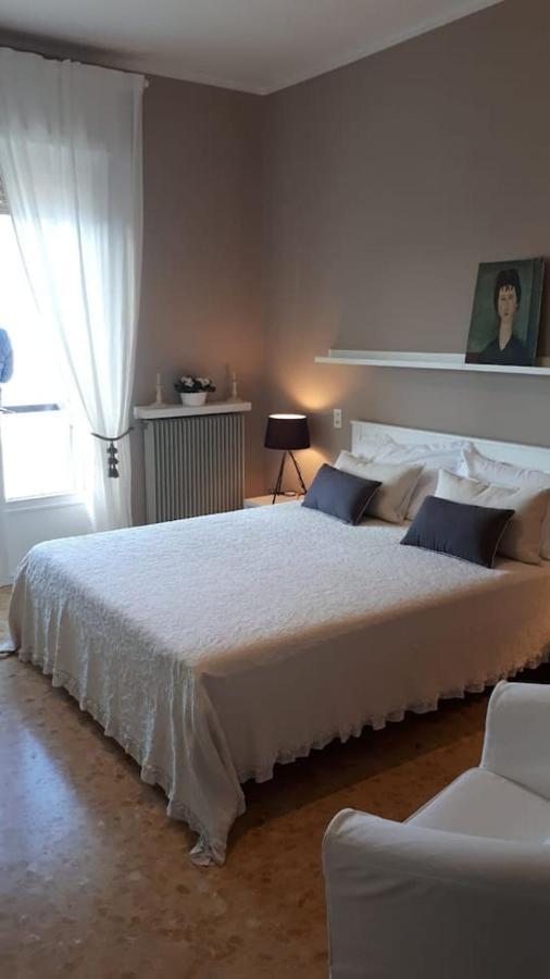 Villa Sul Lago Con Pontile Privato A Brenzone Sul Garda - Unique And Exclusive Bagian luar foto