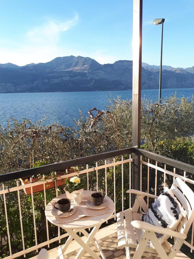 Villa Sul Lago Con Pontile Privato A Brenzone Sul Garda - Unique And Exclusive Bagian luar foto