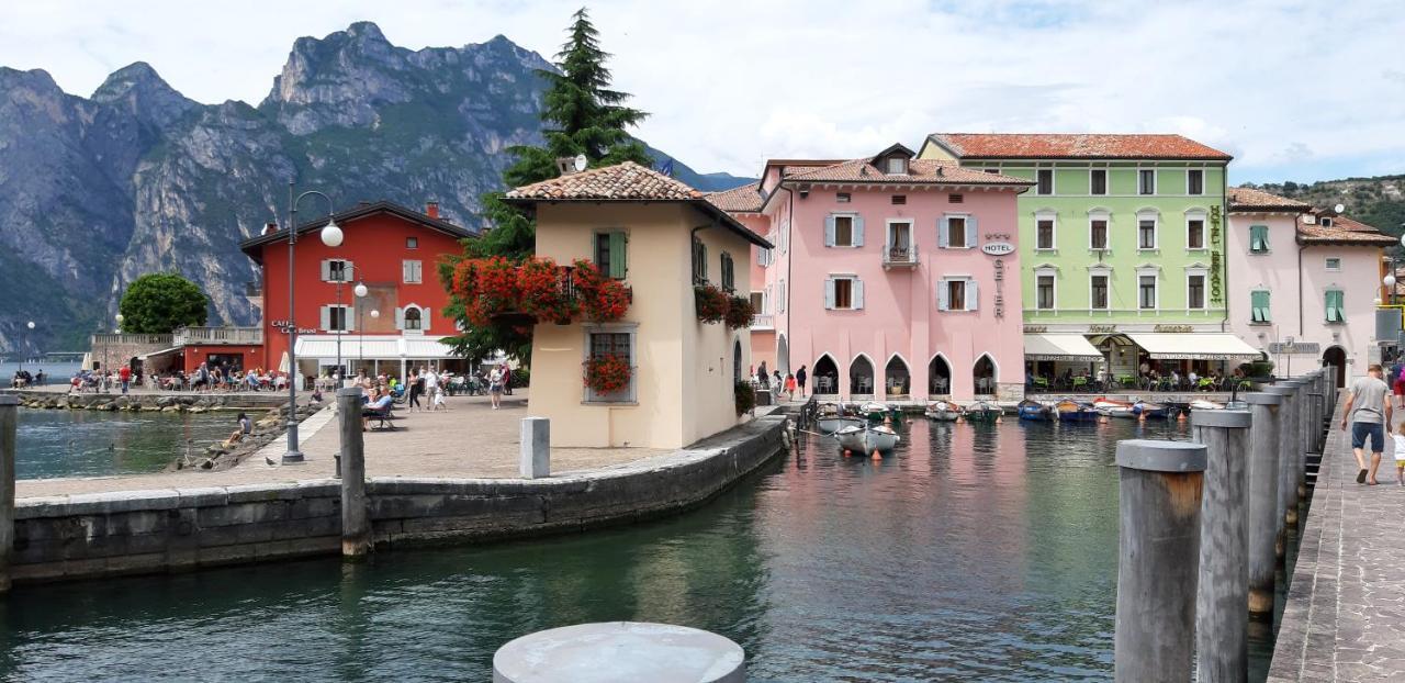 Villa Sul Lago Con Pontile Privato A Brenzone Sul Garda - Unique And Exclusive Bagian luar foto